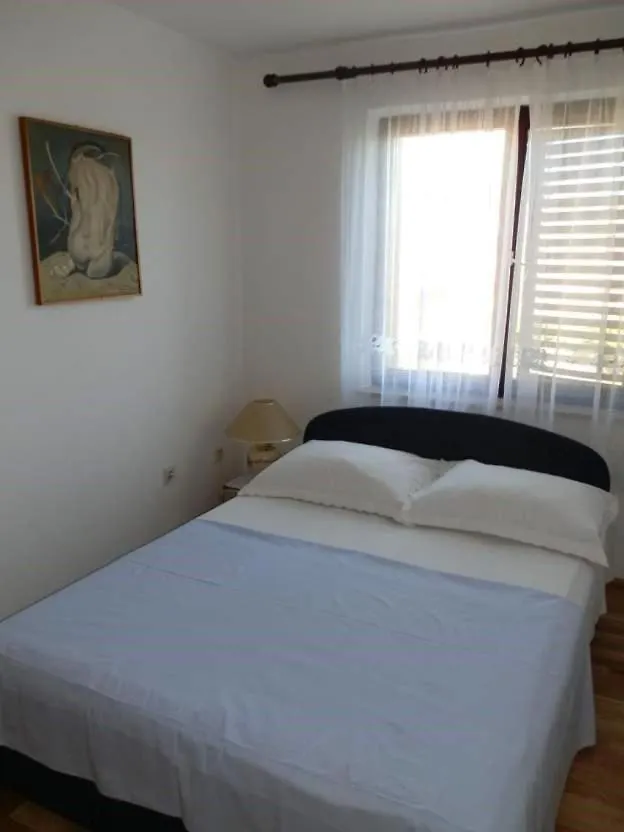 Blaz 2 - Apartment For 3 Persons, 150 M From The Beach Novi Vinodolski 0*,