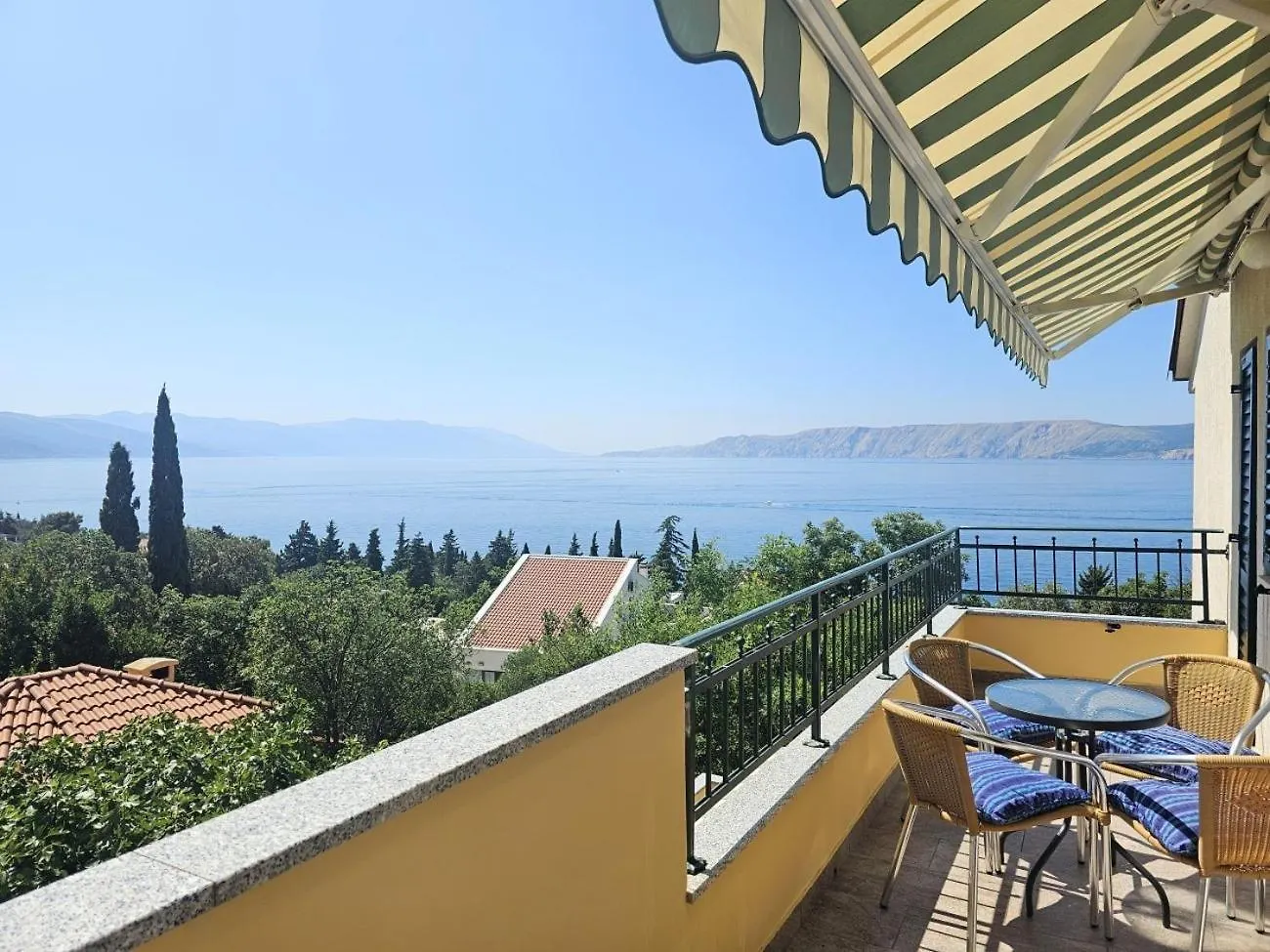 Blaz 2 - Apartment For 3 Persons, 150 M From The Beach Novi Vinodolski 0*,  Croatia