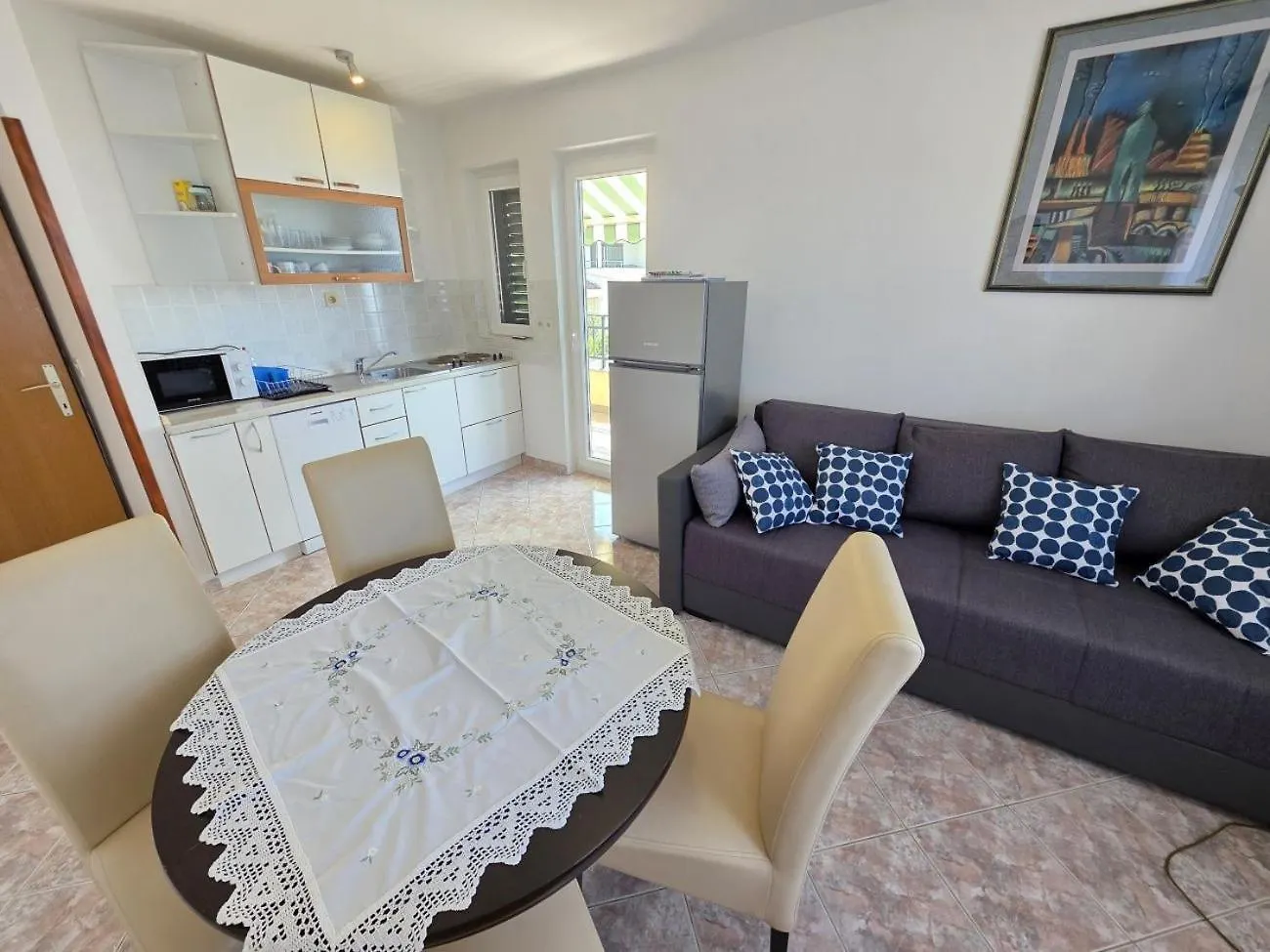 Blaz 2 - Apartment For 3 Persons, 150 M From The Beach Novi Vinodolski