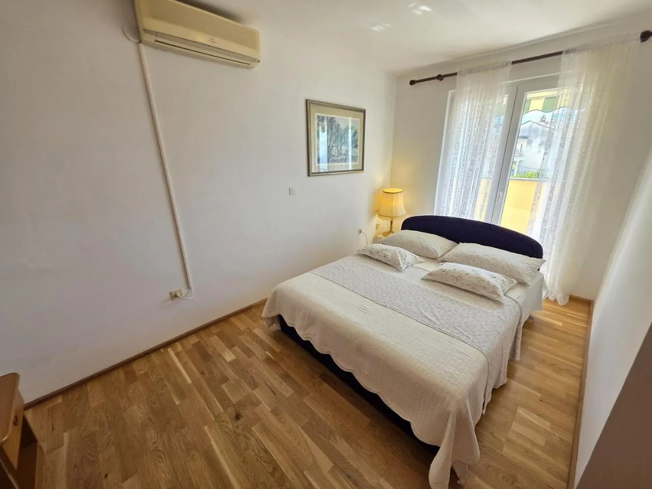 Blaz 2 - Apartment For 3 Persons, 150 M From The Beach Novi Vinodolski