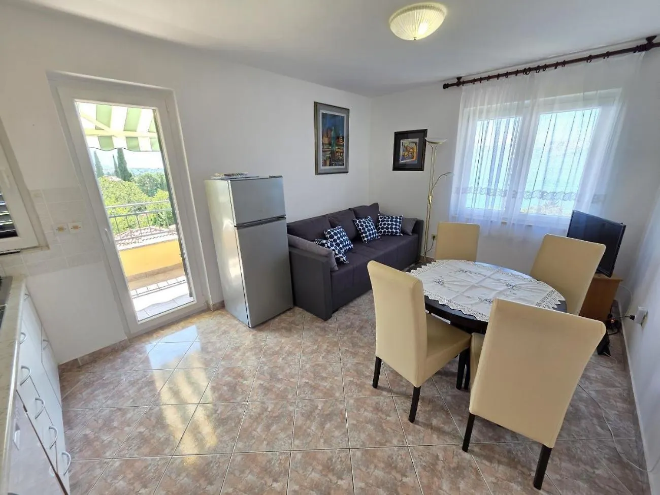 Blaz 2 - Apartment For 3 Persons, 150 M From The Beach Novi Vinodolski Croatia